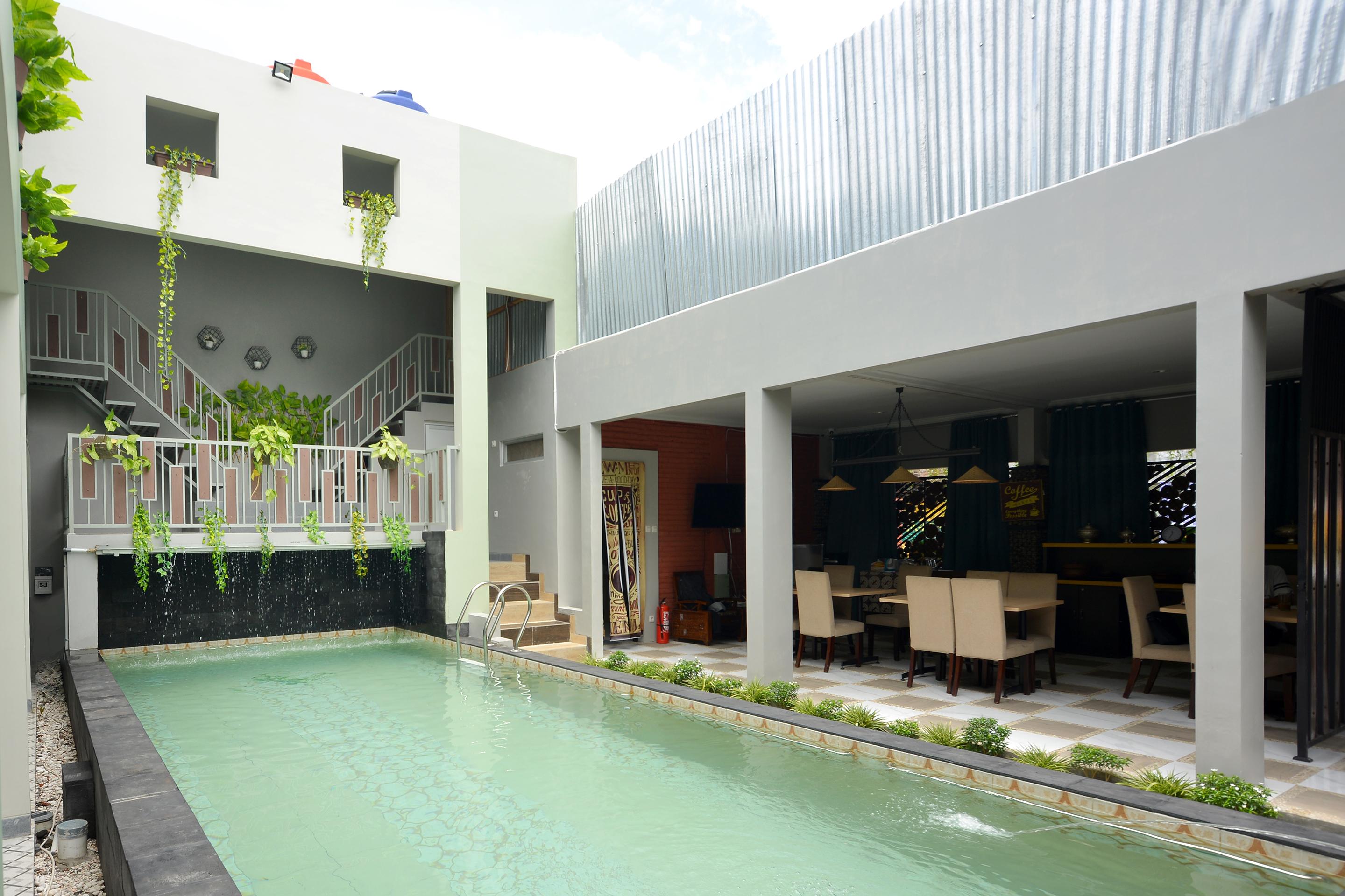 Oyo 583 Puri Gejayan Asri Syariah Hotel Kejayan Екстериор снимка