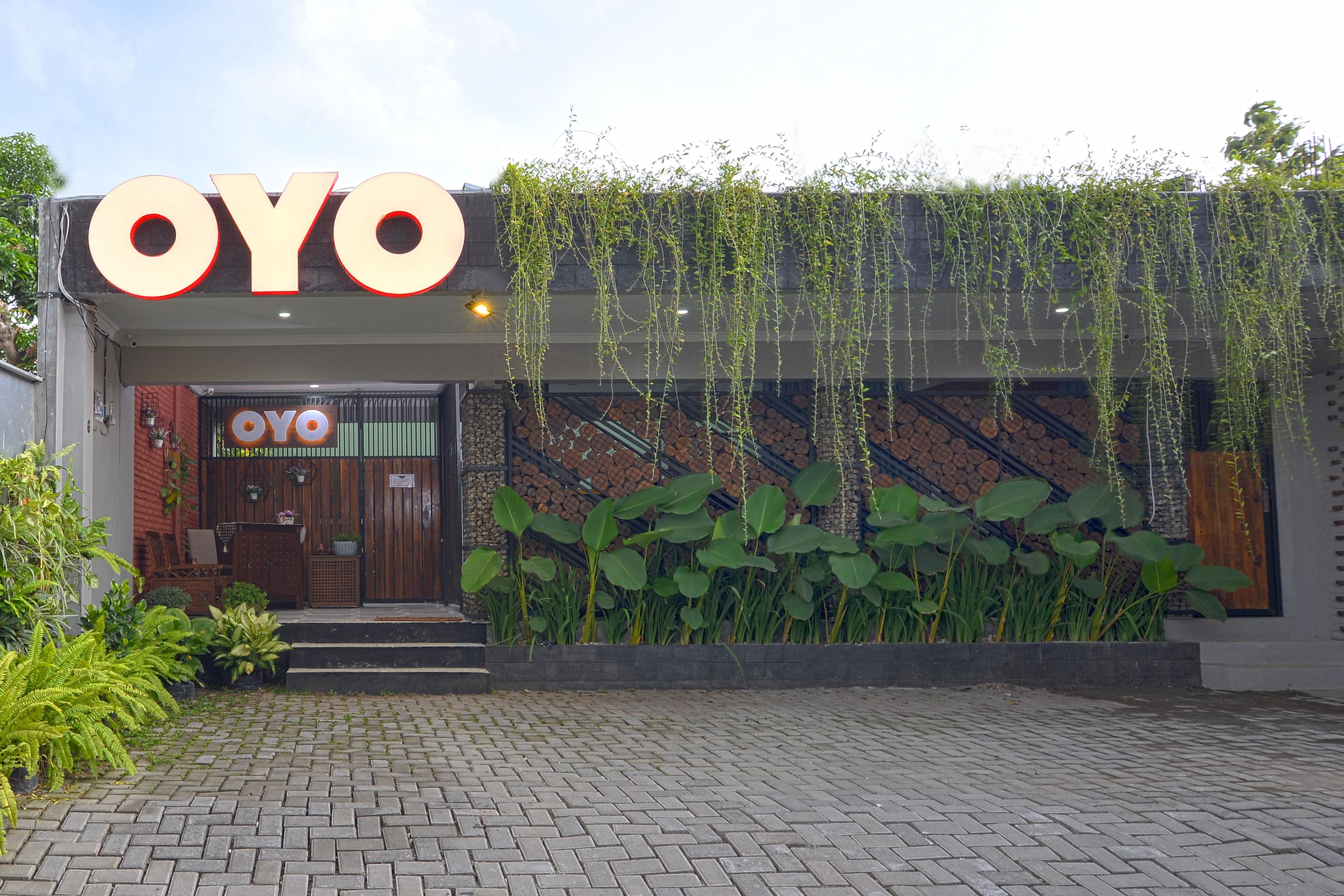 Oyo 583 Puri Gejayan Asri Syariah Hotel Kejayan Екстериор снимка